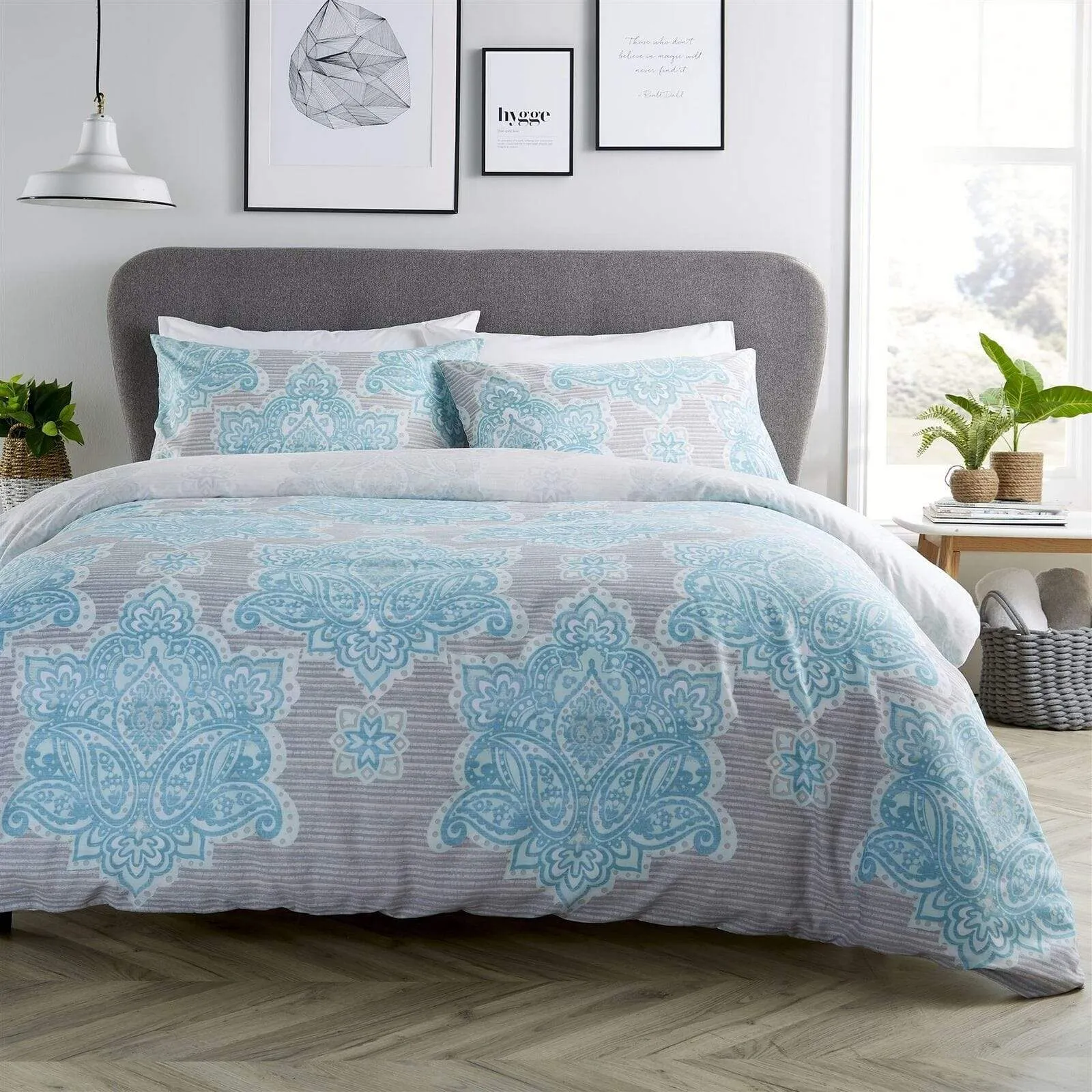 Empire Reversible Luxurious Cotton Rich Duvet Set with Vibrant Designs for Single Double and King Bed Sizes by OLIVIA ROCCO