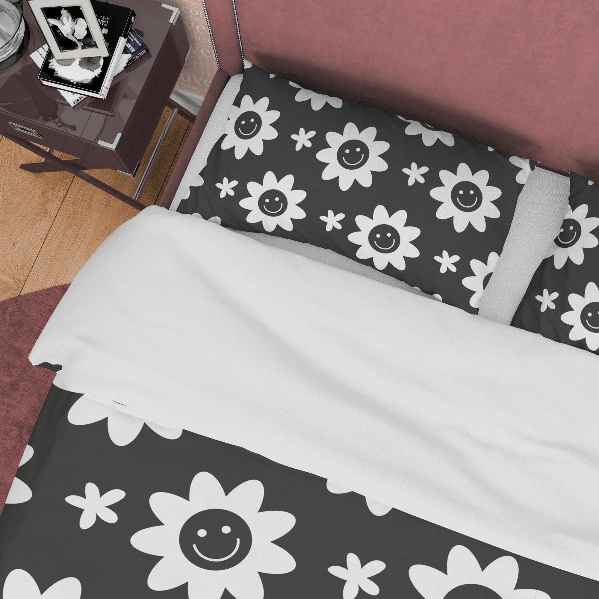 Happy Flower Black and White Duvet Cover Set, Smile Emoji Bed set, Floral Blanket Cover Retro Printed Bedding Set, 90s Nostalgia Quilt Cover