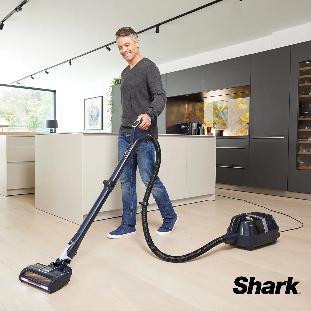 Shark Bagless Pet Vacuum Cleaner with Anti-Hair Wrap | CZ250UKT