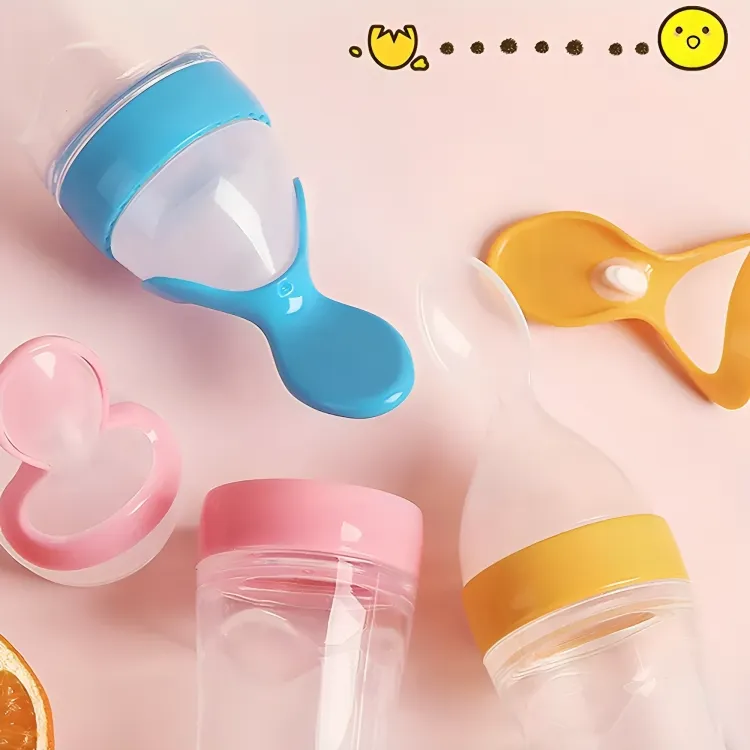 Squeezing Feeding Bottle with Spoon