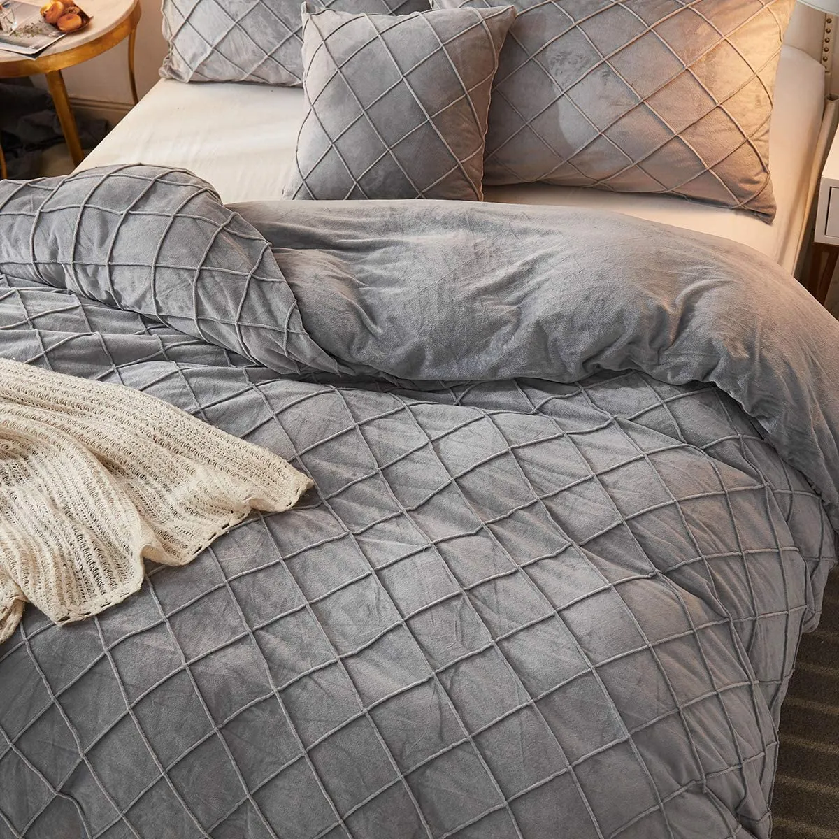 The Softy Diamond Gray Bed Set